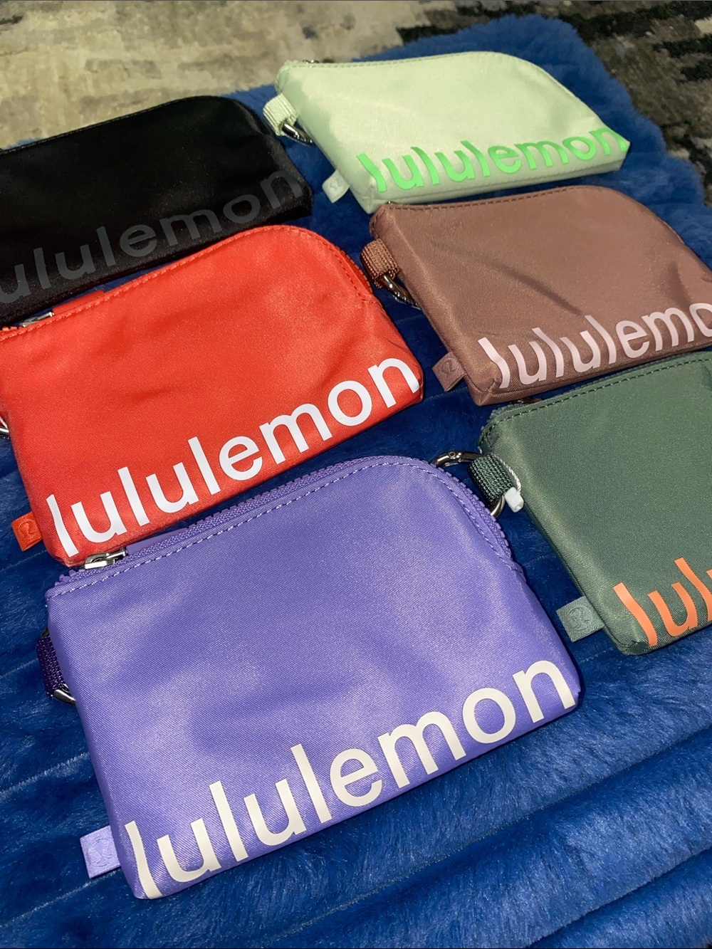 LULULEMON CLIPPABLE CARD POUCH - Picture 9 of 16